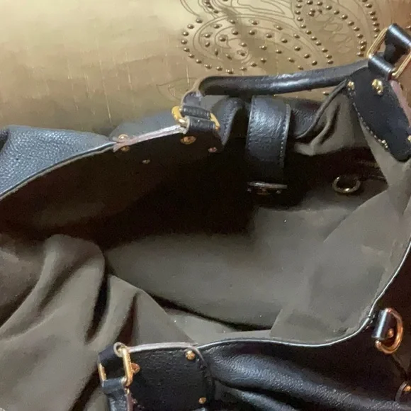 AUTHENTIC LV Mahina Black Leather Handbag - Picture 3 of 12